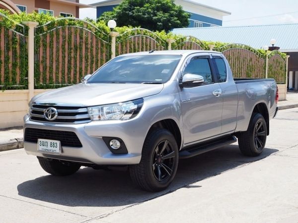 TOYOTA HILUX REVO SMART CAB 2.4 G PRERUNNER (NAVI) เกียร์MANUAL 6 จังหวะ สภาพนางฟ้า